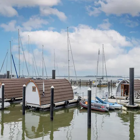 Tekne Hausboot Dotterbart Stralsund